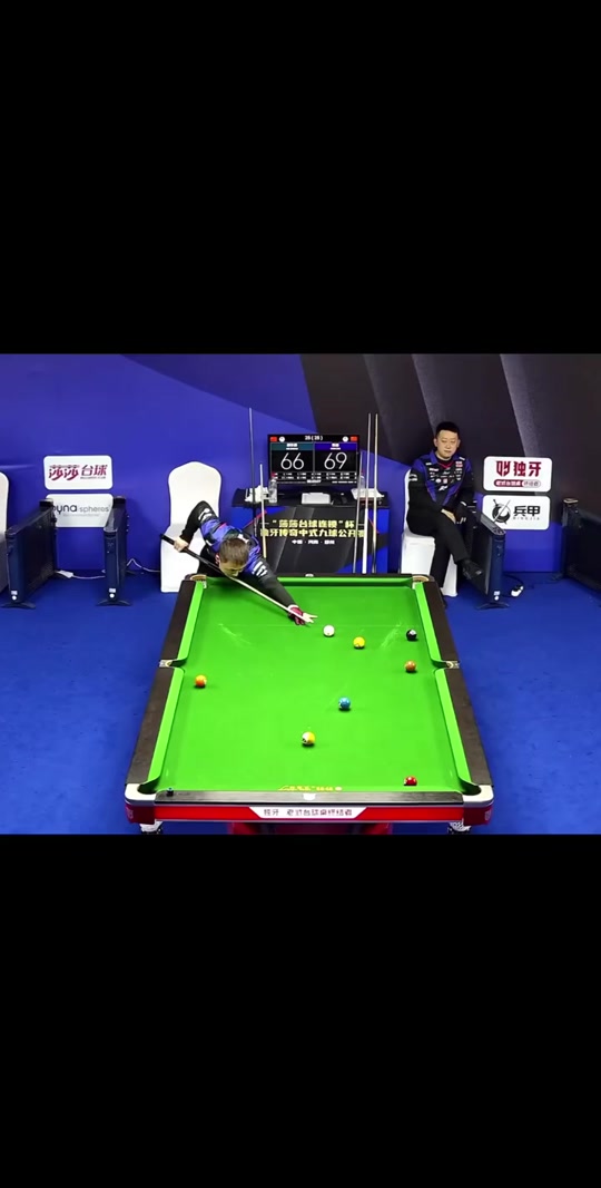 从而陷入了 从而陷入了