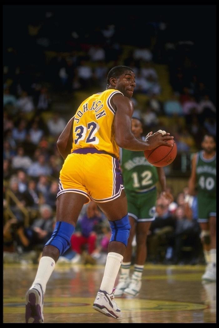 边后卫高位 边后卫高位